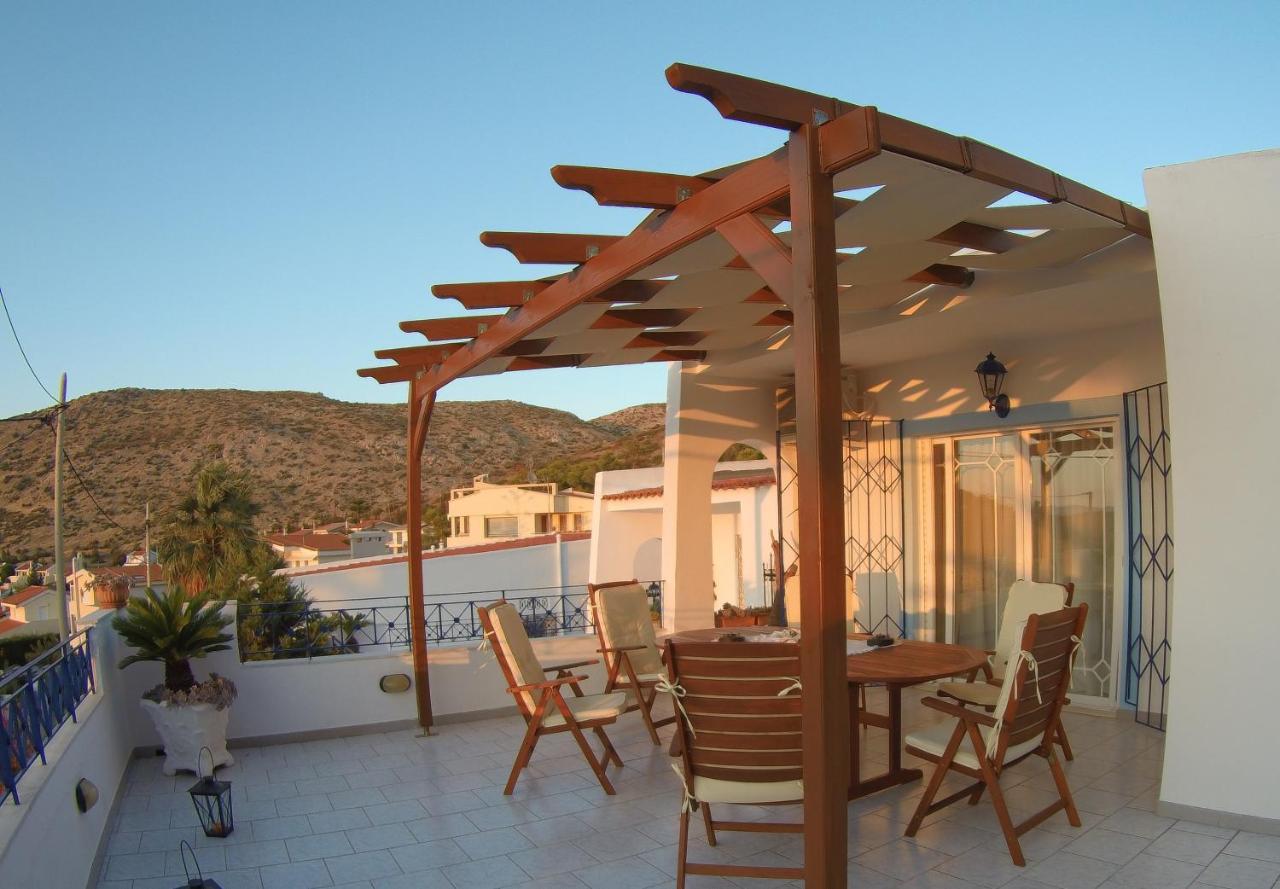 Blue & White Maisonette Over The Sea Near Sounio 수니언 외부 사진
